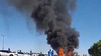 Aksaray'da Hastane Otoparkında Yangın: Otomobil Kullanılamaz Hale Geldi
