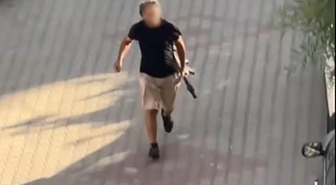 Buca'da Pompalı Tüfekli Tehdit Anları Kamerada