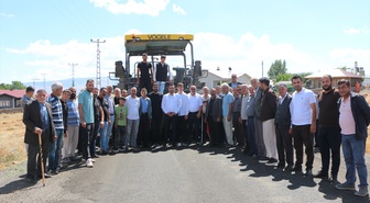 Karlıova'da köy yollarına asfalt