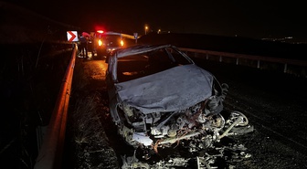 Hacılar'da Motosiklet-Otomobil Çarpıştı: 2 Yaralı, Araçlar Alev Aldı
