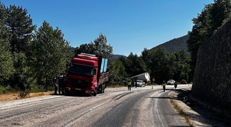 Mudurnu'da Kamyon Kazası: 1 Yaralı