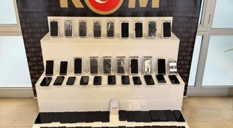 Muş'ta Kaçakçılık Operasyonu: 98 Telefon ve 20 Kilo Nargile Tütünü Ele Geçirildi