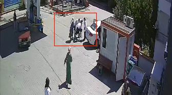 Polis Heimlich manevrasıyla çocuğu kurtardı