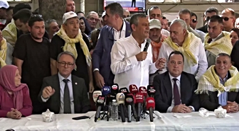 Özgür Özel'den Manisa'da Üzüm Üreticisine Çiftçi Borçları Sözü: 'Faizleri Sileceğiz, Ana Parayı Üç Yıla Böleceğiz'