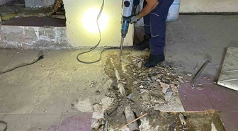 Kayseri'de Su Borusuna Sıkışan Kedi Kurtarıldı