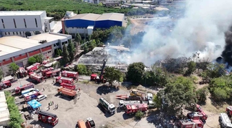 Tuzla'daki kimyasal fabrika yangını kısmen kontrol altında