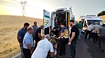 Besni'de İki Otomobil Çarpıştı: 8 Yaralı
