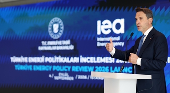 Bakan Bayraktar: Türkiye'yi elektrikleştireceğiz; 2035'te 8-10 milyon elektrikli araç hedefliyoruz