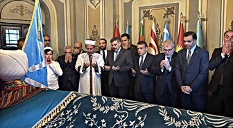Bakan Çiftçi Söğüt'te Ertuğrul Gazi Türbesi'ni Ziyaret Etti