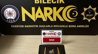 Bilecik'te Şüpheli Şahıstan Esrar Çıktı