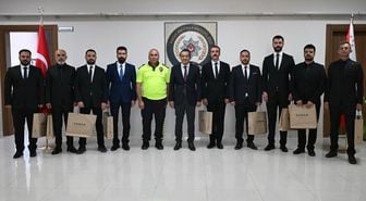 Hatay Emniyet Müdürü Yılmaz, Başarılı Personeli Ödüllendirdi