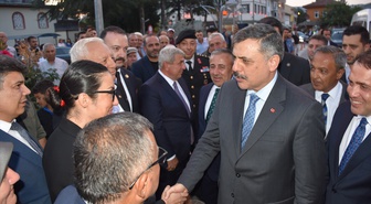 İçişleri Bakanı Çiftçi Yenipazar'ı ziyaret etti