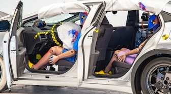 IIHS Güvenlik Ödülleri: Yedi Araçtan Sadece İkisi Zirveye Ulaştı