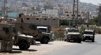 İsrail'in Nablus baskını: 100'den fazla Filistinli alıkonuldu