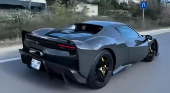 Osimhen'in 50 milyon TL'lik Ferrari'si asfaltı ağlattı