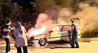 Pursaklar'da Araç Yangını: Seyir Halindeki Araç Kullanılamaz Hale Geldi