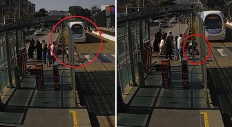5 yaşındaki kız çocuğunu tramvayın altında kalmaktan son anda kurtardı