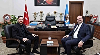 Rektör Hacımüftüoğlu'ndan Erzurumspor'a Ziyaret ve Başarı Dilekleri