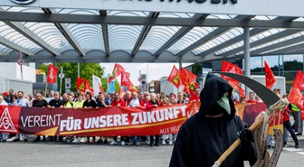 Volkswagen'den Tarihi Yeniden Yapılanma: 100 Bin Kişilik İstihdam Azaltılacak