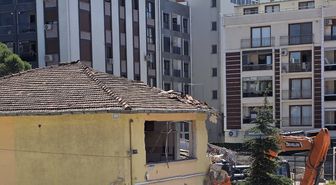 54 Yıllık Okul Binası Deprem Yönetmeliği İçin Yıkıldı