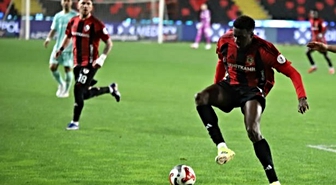 Samsunspor'da Bayo Transferi ve 11 Ayrılık