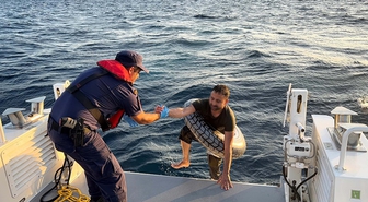 Bodrum'da Yüzerken Yakalanan Kaçak Göçmen