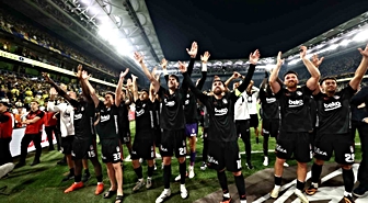 Beşiktaş, Fenerbahçe'yi Deplasmanda 2-1 Yendi