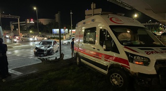 Kayseri'de Ambulans ile Otomobil Çarpıştı: 6 Yaralı