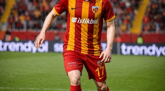 Kayserispor, Murat Cem Akpınar ile anlaştı