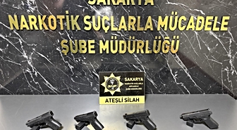 Akyazı'da Silah Operasyonu: 4 Tabanca Ele Geçirildi