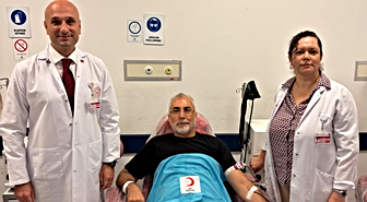 Bakan Işıkhan'dan Kızılay'a kan bağışı