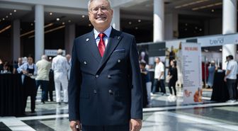Hazır Giyimde Yeni Moda: Kahverengi, Mavi ve Yeşil