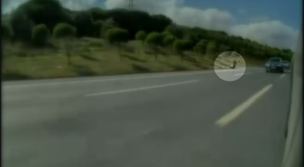 İstanbul Havalimanı Yolunda Motosiklet Kazası Kamerada