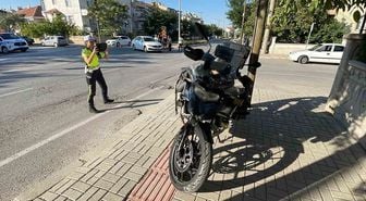 Karaman'da Motosiklet ve Otomobil Çarpıştı: 1 Yaralı