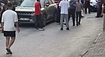 Küçükçekmece'de Silahlı Kavga: Yoldan Geçen 2 Kişi Yaralandı