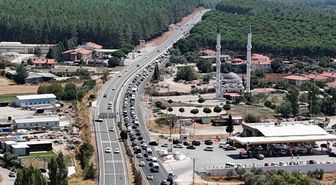 Muğla'da Zincirleme Trafik Kazası: Yol Kapandı, Araç Kuyrukları Oluştu