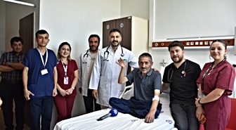 Öksürük ve yutkunamama şikayetiyle gitti, akciğerinden çıkan doktorları bile şaşkına çevirdi