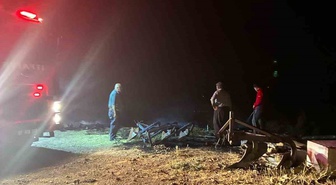 Adıyaman'da Odunluk Yangını Hayvan Ağılına Sıçramadan Söndürüldü