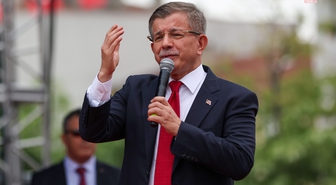 Ahmet Davutoğlu 'Cumhurbaşkanına hakaret' suçundan ifade verdi: 'Sözlerimin arkasındayım'
