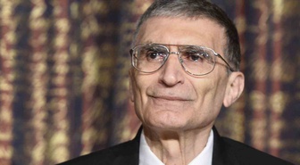 Azerbaycan’dan Türk bilim insanı Aziz Sancar’a 'Şöhret Nişanı'