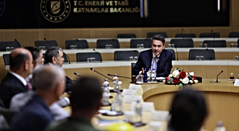Bakan Bayraktar, madencilerle bir araya geldi: 'Sorunun çözüme kavuşmuş olmasından büyük bir memnuniyet duyuyoruz'