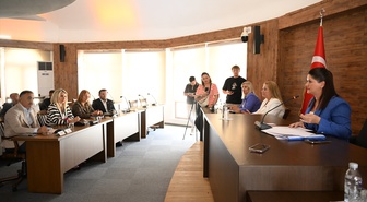 Edirne Belediyesi Meclis toplantısında üyeler arasında arbede yaşandı