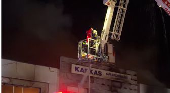 Eskişehir'de Yangın: Can Kaybı Yok, Bayrak Kurtarıldı