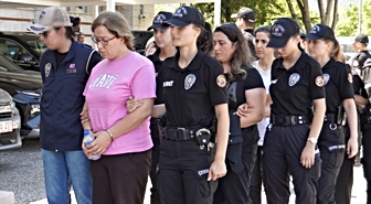 FETÖ'nün suikast timinde yer alan Karatepe'ye maddi destek sağladığı iddia edilen 10 şüpheli adliyede