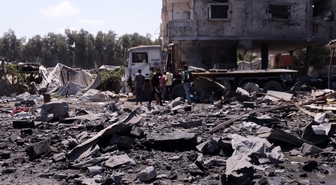 İsrail'in Gazze'ye hava saldırısında biri çocuk iki Filistinli hayatını kaybetti