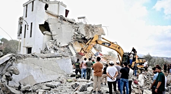 İsrail'in Lübnan'ın Güneyindeki İHA Saldırısında 3 Kişi Öldü