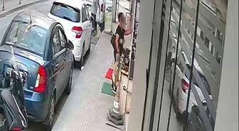 Fırın Kapısındaki Pastırmayı Kadın Aldı
