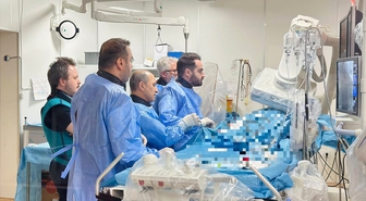 Siirt'te kalp damarları kireçlenmiş iki hasta tedavi edildi