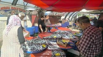 Afyonkarahisar’da balıkçı tezgahlarında hareketlilik başladı