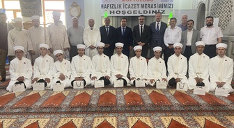 Alaşehir'de hafızlık icazet programı düzenlendi